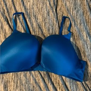 Victorias Secret 36C push-up bra
